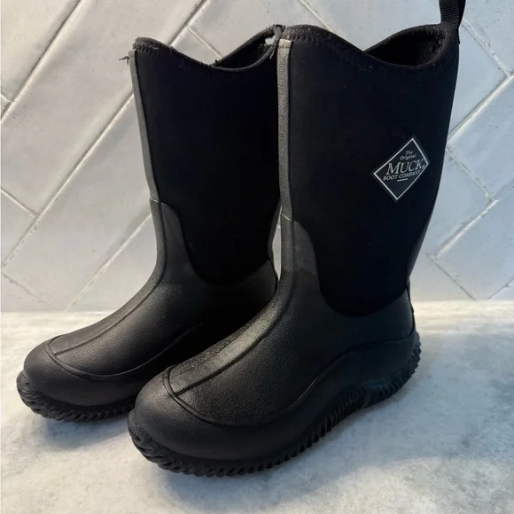 Muck Kids Black Boots Big Kid size 1 - Picture 2 of 7